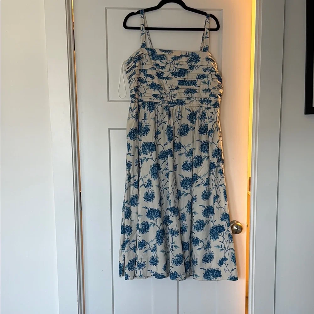 Floral Blue and White Dress - Picture 1 of 1